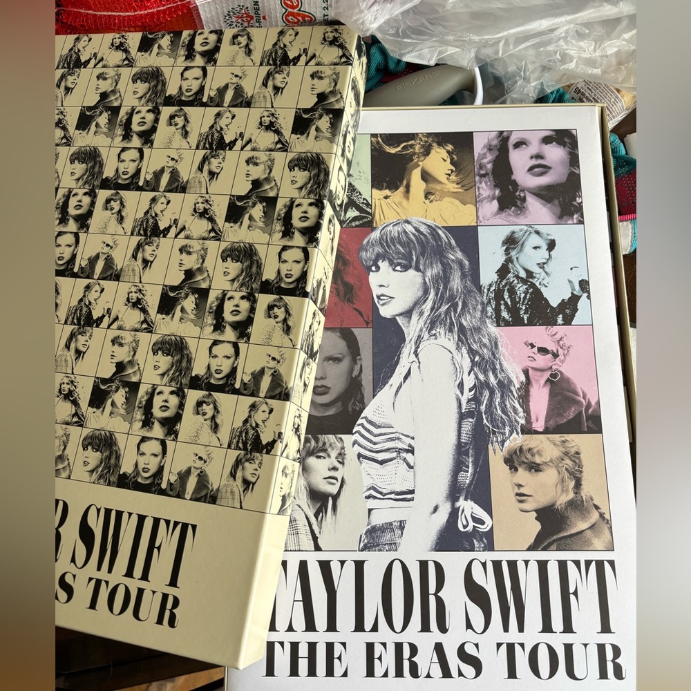 Brand new Taylor VIP package! Nothing has been removed!